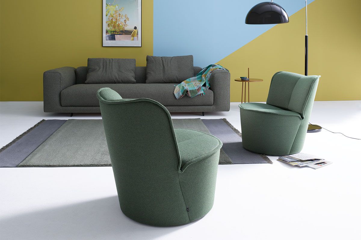Designermöbel Wohnzimmer Sessel und Couch Zweisitzer
